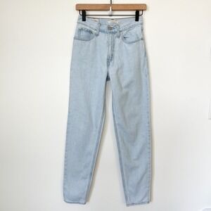 Levi's Premium 80s Mom‎ Jean High Waist Womens 24 Light Wash